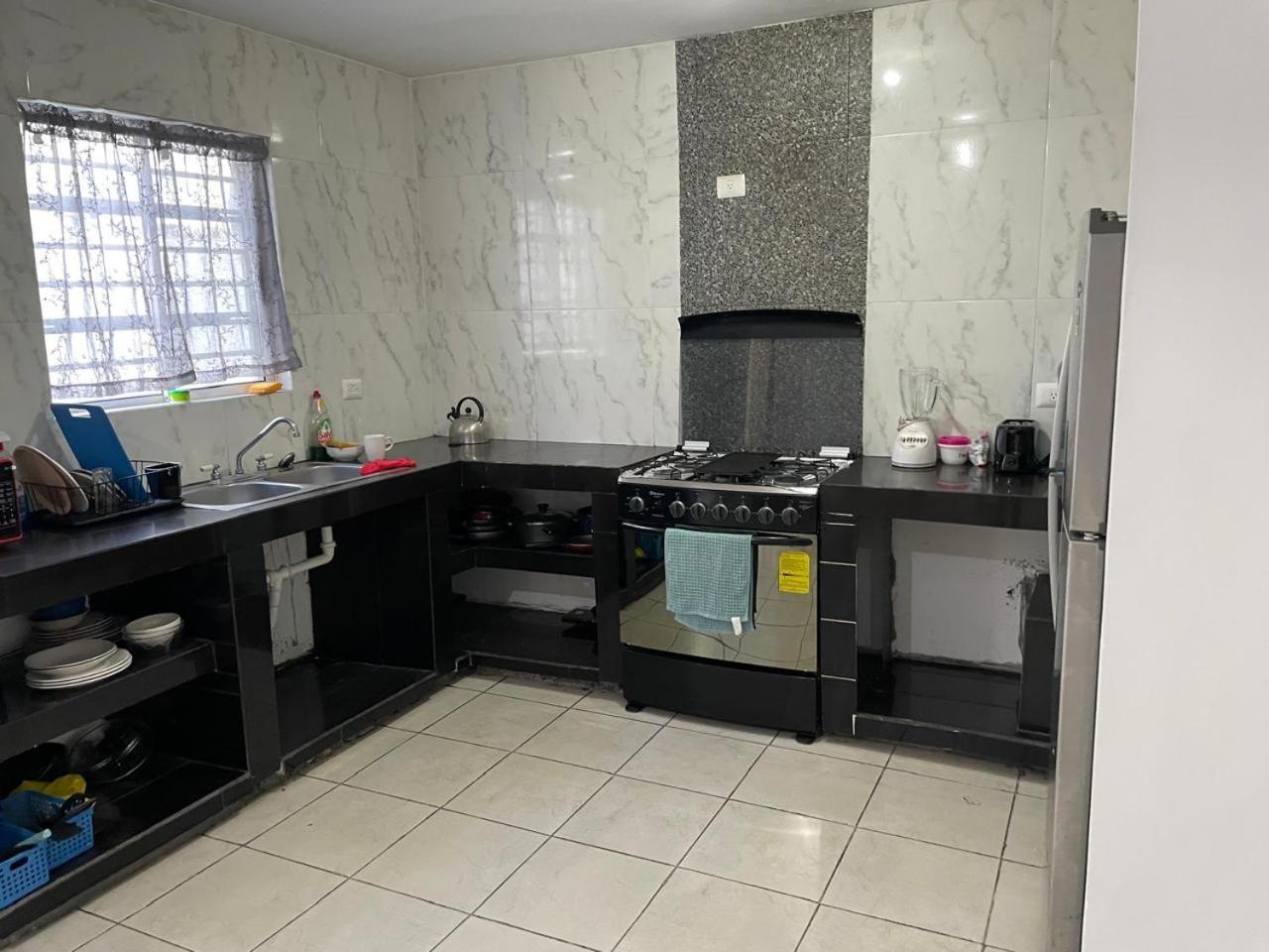 Casa De 3 Recamaras A 5 Min Del Aeropuerto Сasa de vacaciones Monterrey