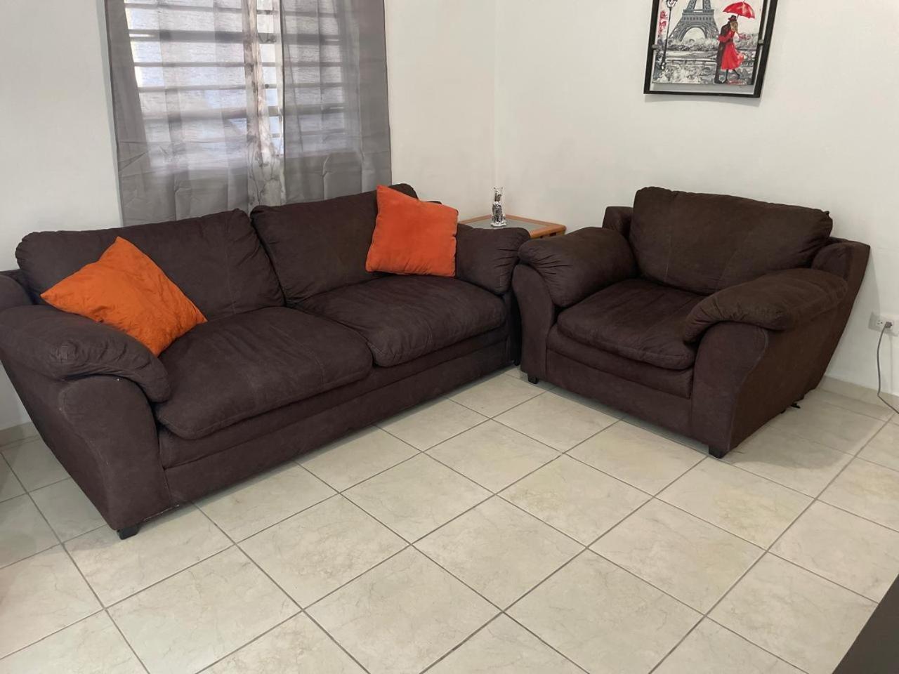 Casa De 3 Recamaras A 5 Min Del Aeropuerto Сasa de vacaciones Monterrey